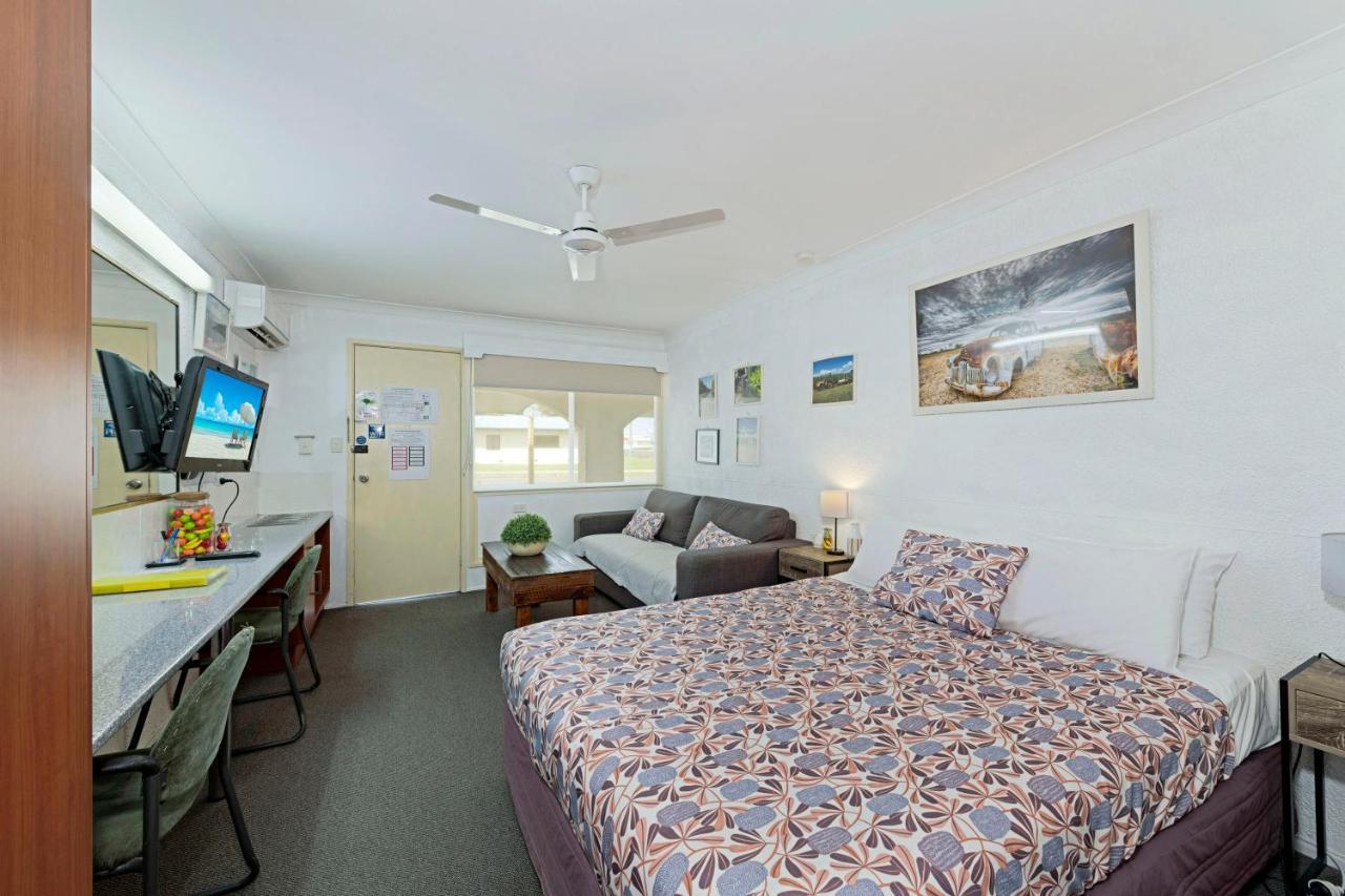 Bundaberg Coral Villa Motor Inn Exterior photo