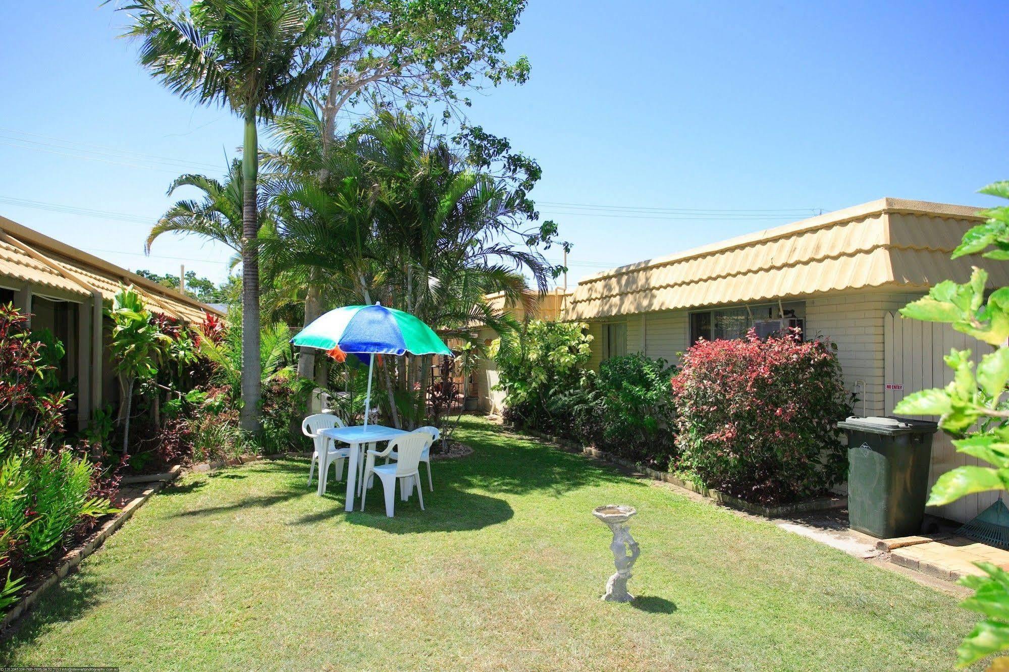 Bundaberg Coral Villa Motor Inn Exterior photo